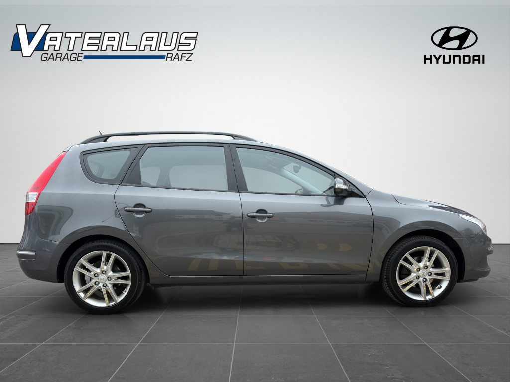 HYUNDAI I30 2.0 Premium, Essence, Occasion / Utilisé, Automatique - 7