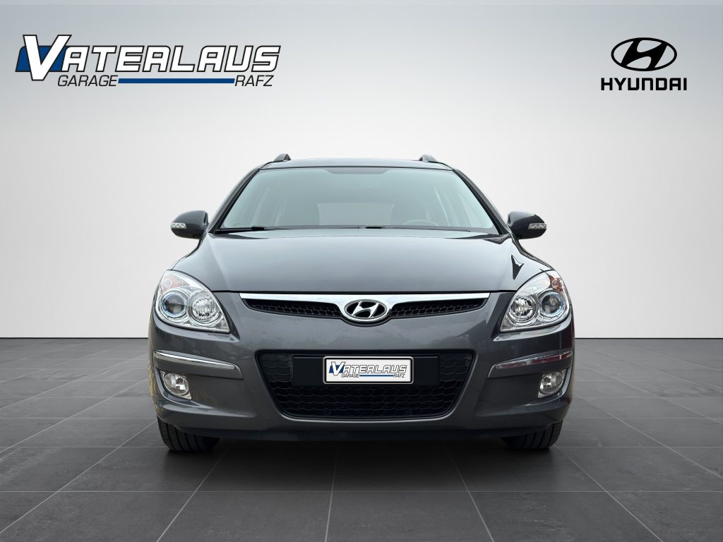 HYUNDAI I30 2.0 Premium, Essence, Occasion / Utilisé, Automatique - 2
