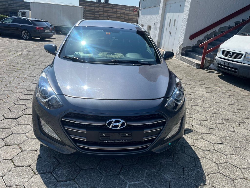 HYUNDAI I30 Wagon 1.6 CRDi Origo, Diesel, Occasion / Gebraucht, Automatik - 2