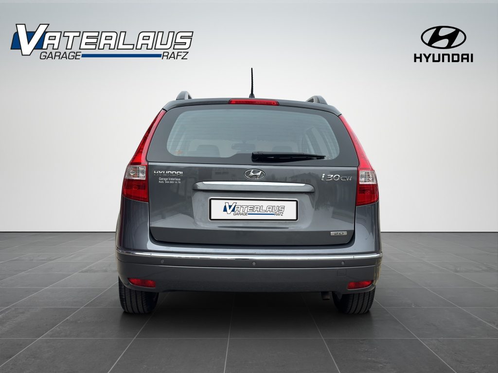 HYUNDAI I30 2.0 Premium, Essence, Occasion / Utilisé, Automatique - 5