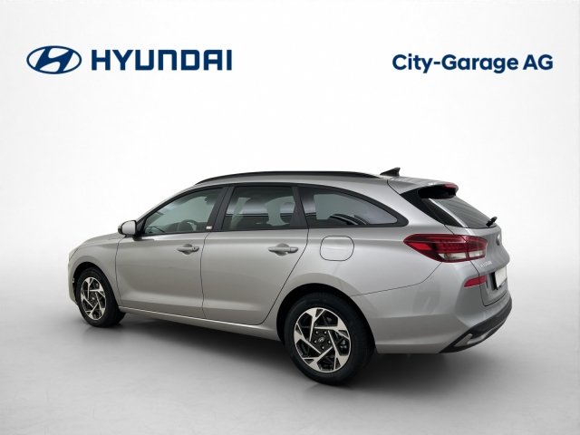 HYUNDAI i30 Wagon 1.5 T-GDi Amplia, Mild-Hybrid Petrol/Electric, Ex-demonstrator, Automatic - 2