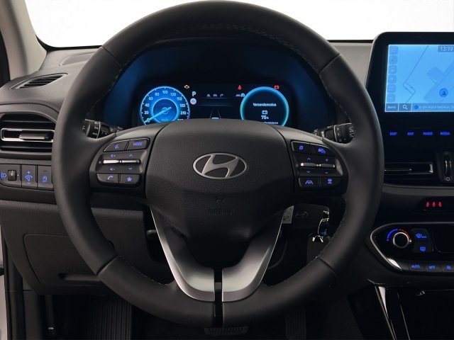 HYUNDAI i30 Wagon 1.5 T-GDi Amplia, Mild-Hybrid Petrol/Electric, Ex-demonstrator, Automatic - 6