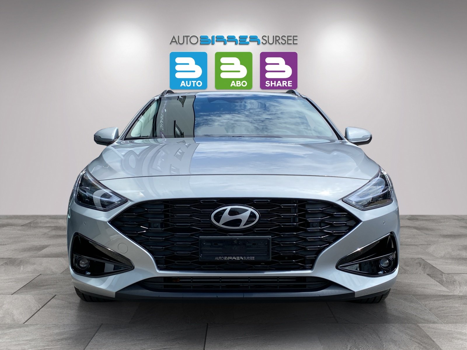 HYUNDAI i30 Wagon 1.5 T-GDi Amplia, Mild-Hybrid Benzin/Elektro, Vorführwagen, Automatik - 2