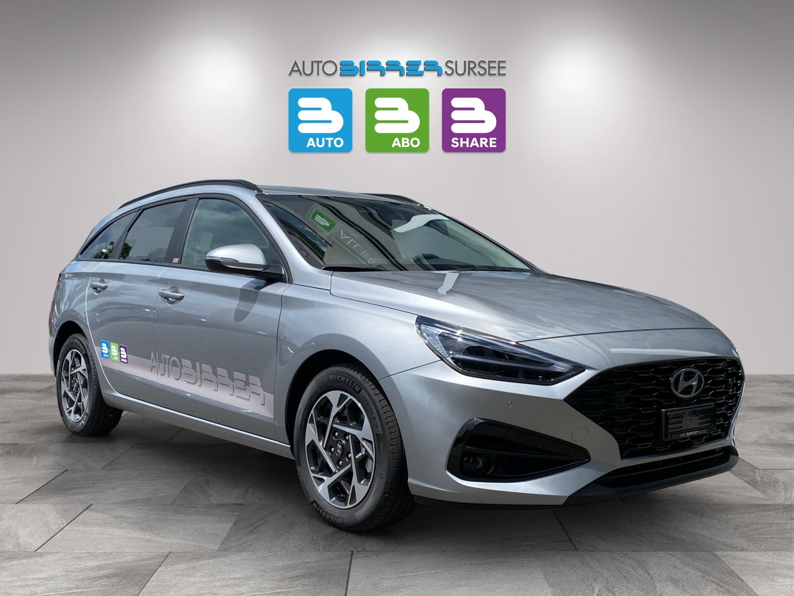 HYUNDAI i30 Wagon 1.5 T-GDi Amplia, Mild-Hybrid Benzin/Elektro, Vorführwagen, Automatik - 3