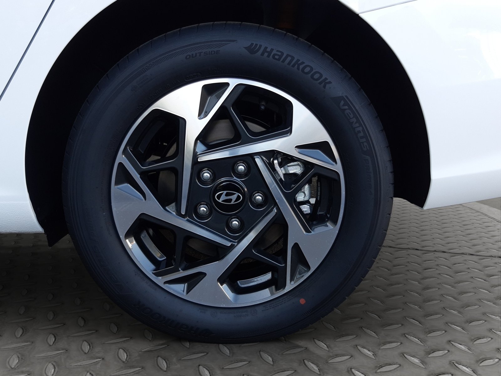 HYUNDAI i30 Wagon 1.6 T-GDi Amplia, Mild-Hybrid Petrol/Electric, Ex-demonstrator, Automatic - 6