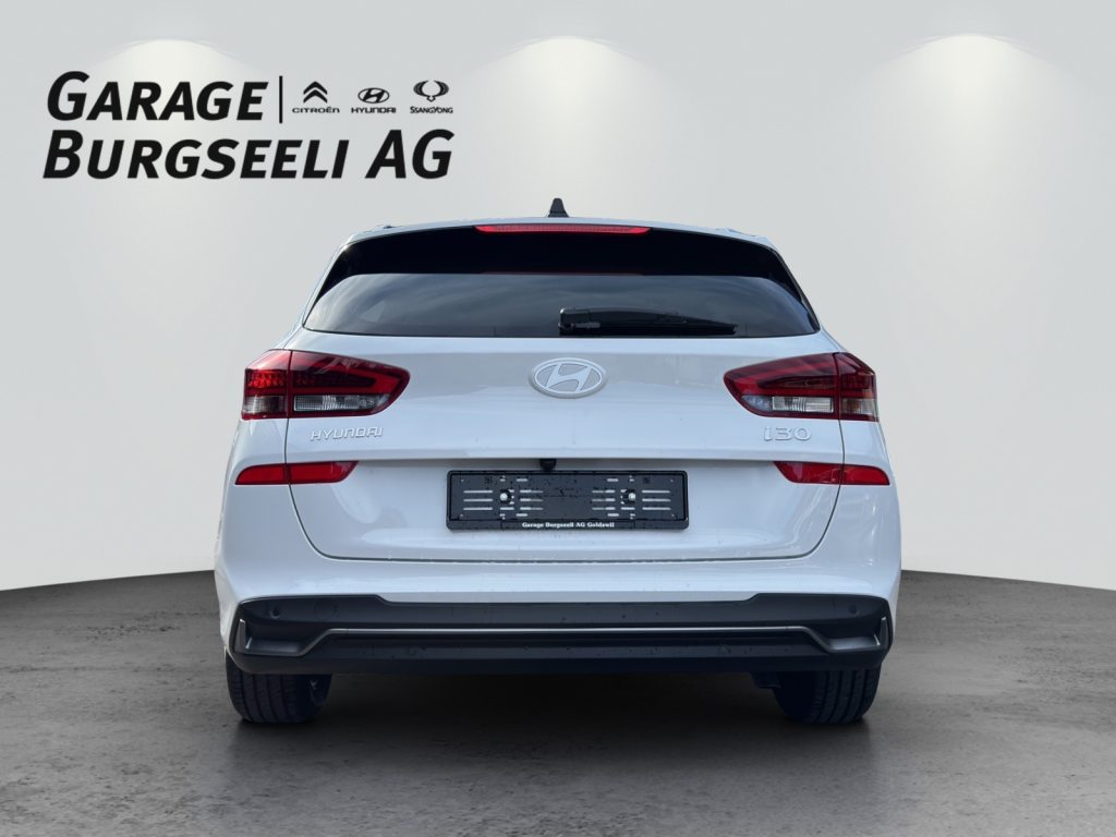 HYUNDAI I30 1.5 T-GDi Amplia, Mild-Hybrid Benzin/Elektro, Vorführwagen, Automatik - 4