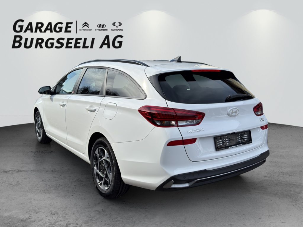 HYUNDAI I30 1.5 T-GDi Amplia, Mild-Hybrid Benzin/Elektro, Vorführwagen, Automatik - 5