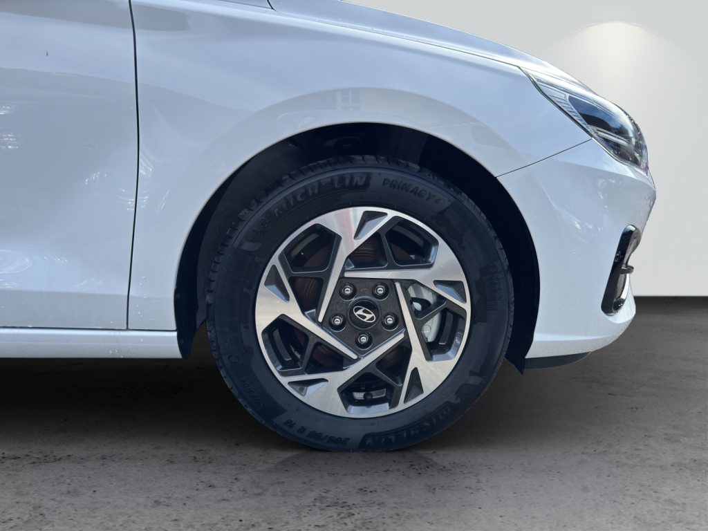 HYUNDAI I30 1.5 T-GDi Amplia, Mild-Hybrid Benzin/Elektro, Vorführwagen, Automatik - 6