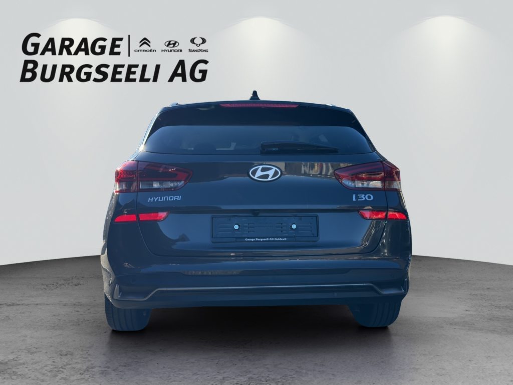 HYUNDAI I30 1.5 T-GDi Amplia, Mild-Hybrid Petrol/Electric, Ex-demonstrator, Automatic - 4