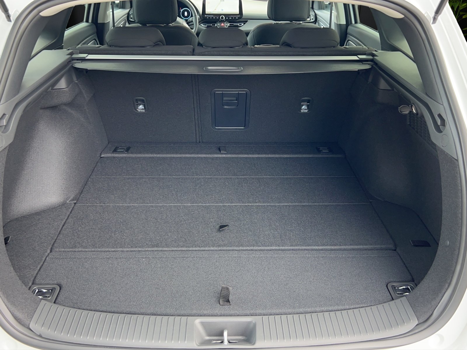 HYUNDAI i30 1.5 T-GDi Amplia 48V MH DCT, Hybride Léger Essence/Électricité, Voiture nouvelle, Automatique - 7