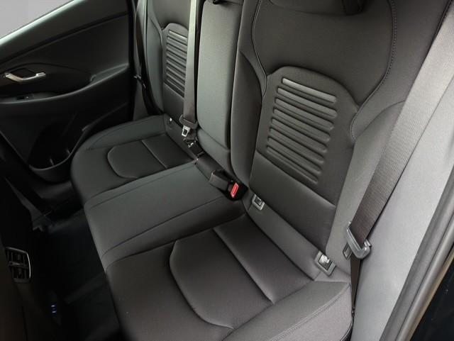 HYUNDAI i30 1.5 T-GDi Amplia, Mild-Hybrid Petrol/Electric, New car, Automatic - 7