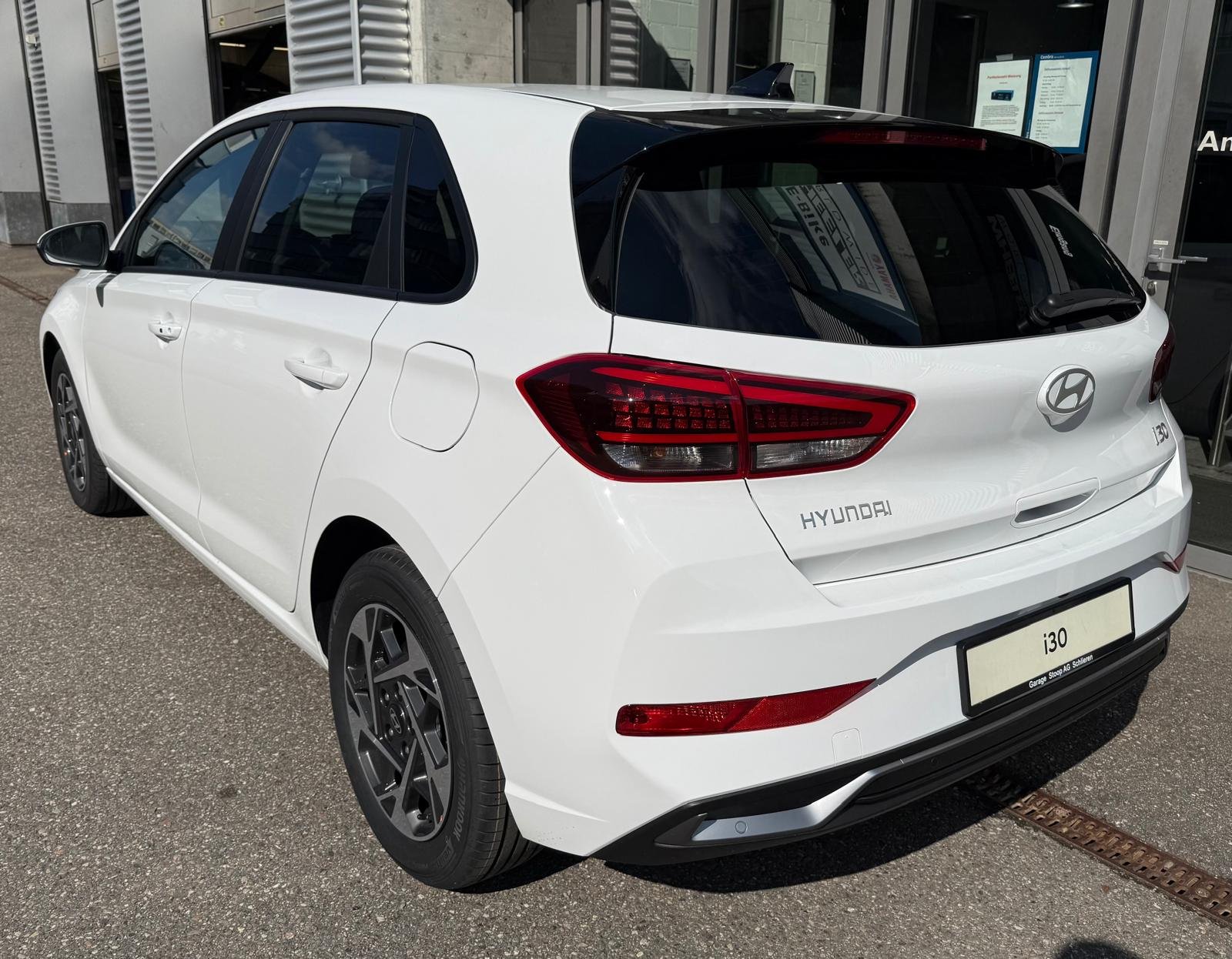 HYUNDAI i30 1.6 T-GDi Amplia, Mild-Hybrid Petrol/Electric, New car, Automatic - 3