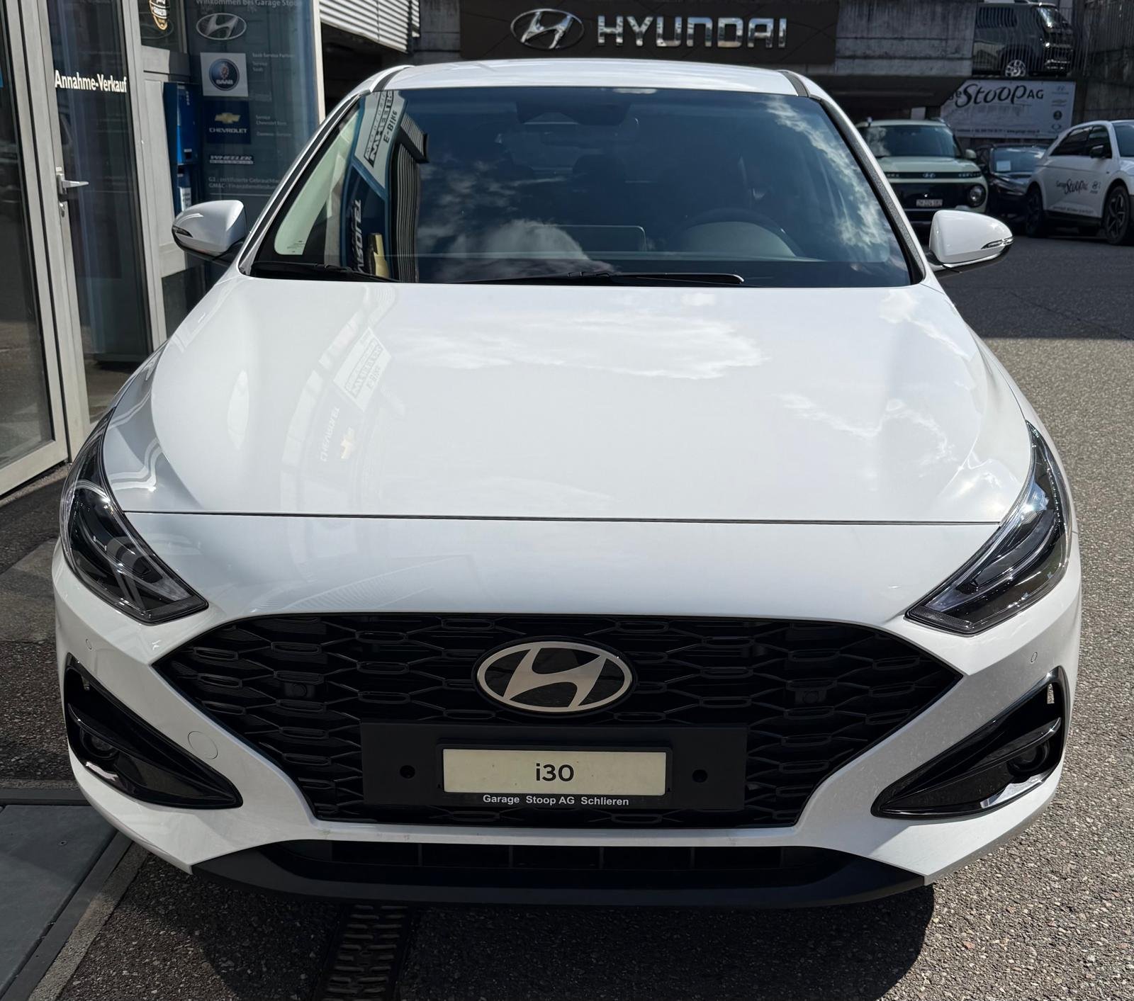 HYUNDAI i30 1.6 T-GDi Amplia, Mild-Hybrid Petrol/Electric, New car, Automatic - 6