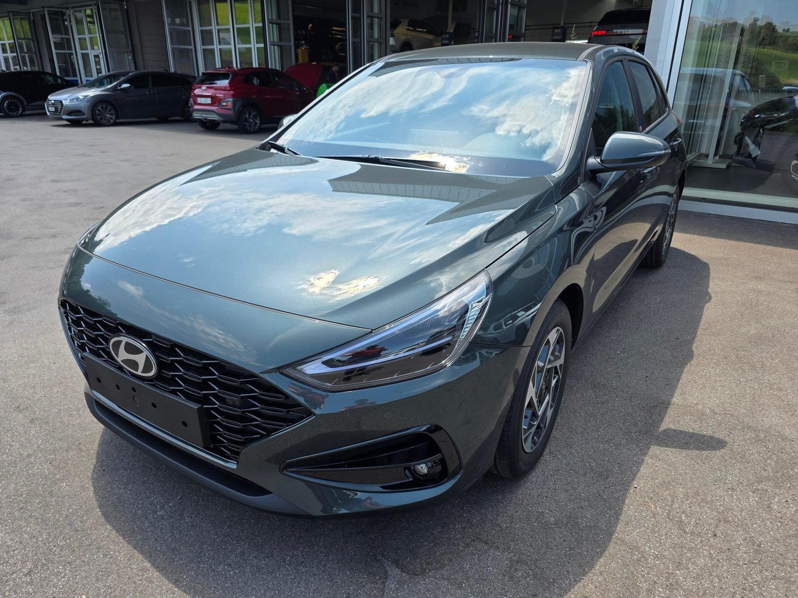 HYUNDAI i30 1.6 T-GDi Amplia DCT, Petrol, New car, Automatic - 3