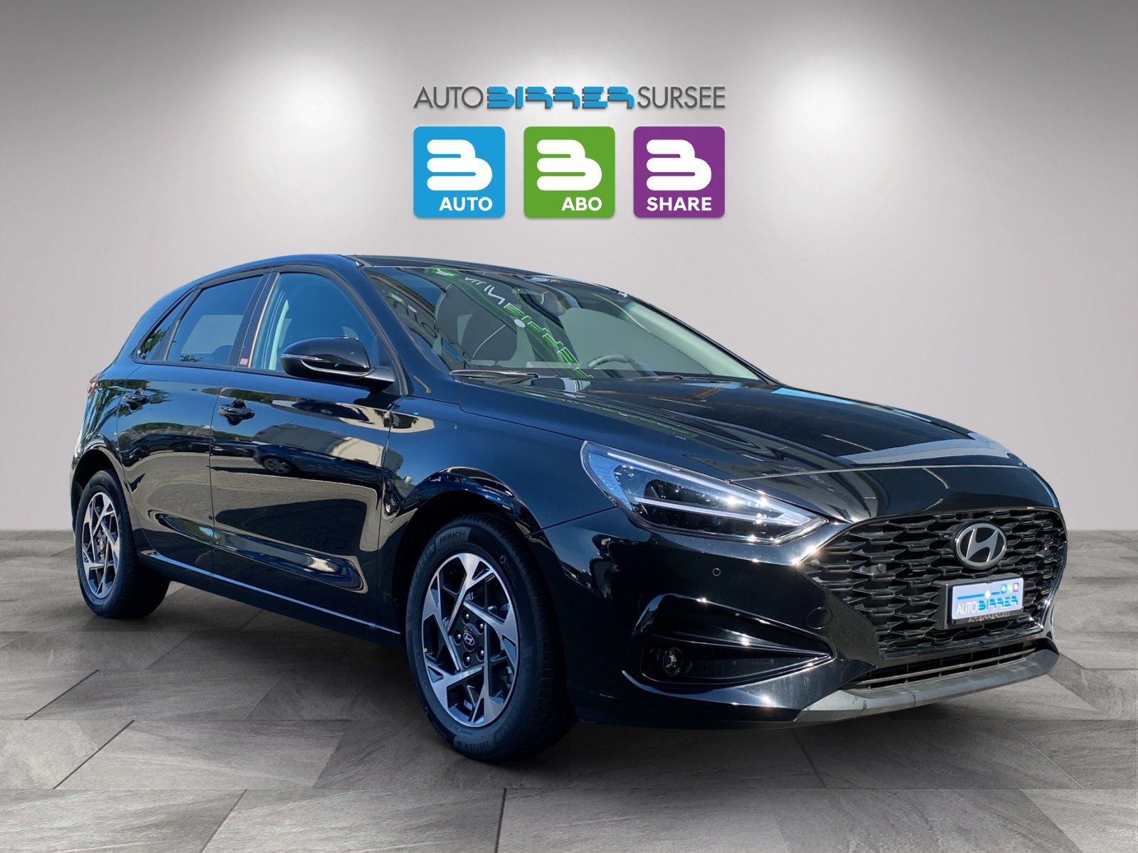 HYUNDAI i30 1.5 T-GDi Amplia, Mild-Hybrid Petrol/Electric, New car, Automatic - 3