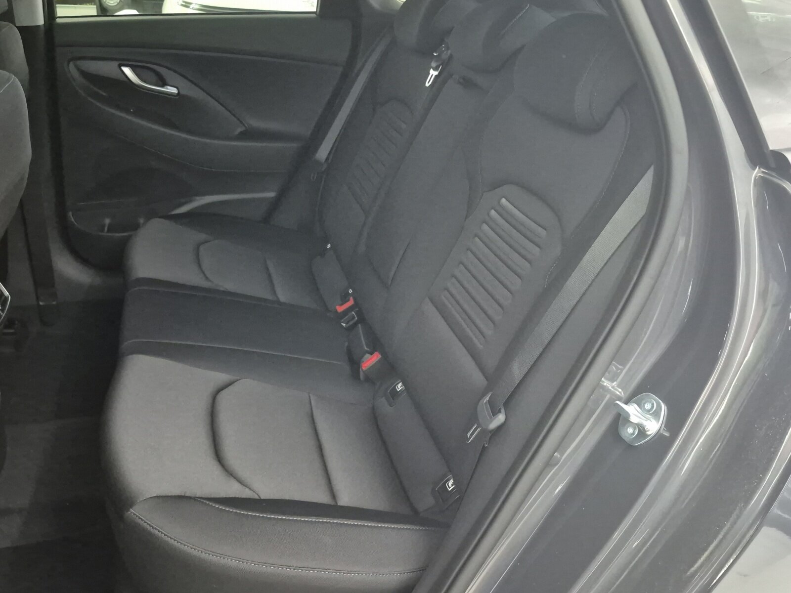 HYUNDAI i30 1.6 T-GDi Amplia MY26, Hybride Léger Essence/Électricité, Voiture nouvelle, Automatique - 7