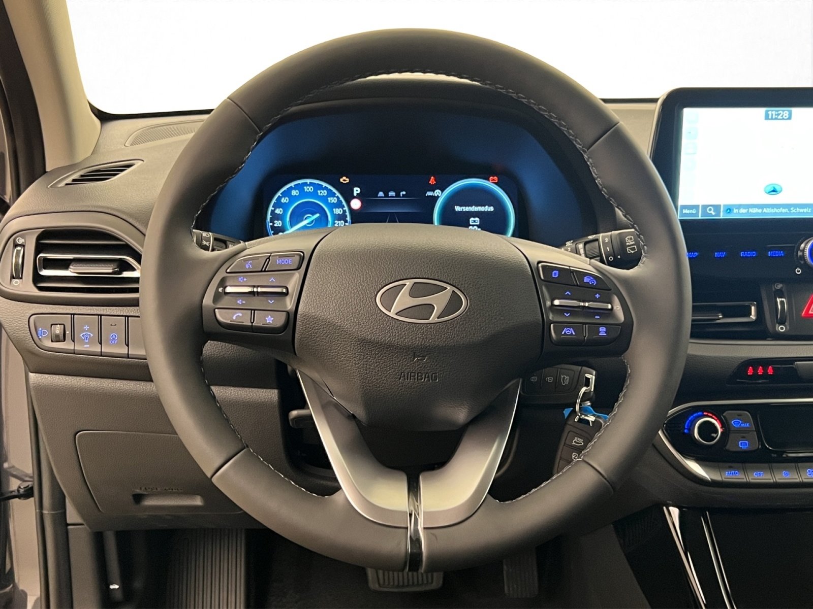 HYUNDAI i30 1.5 T-GDi Amplia, Mild-Hybrid Benzin/Elektro, Neuwagen, Automatik - 6