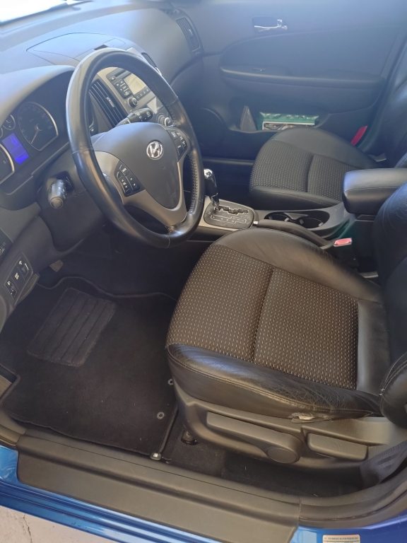 HYUNDAI I30 2.0 Premium, Essence, Occasion / Utilisé, Automatique - 7