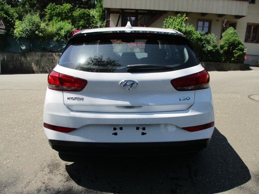 HYUNDAI i30 1.0 T-GDi Origo 48V MH iMT, Mild-Hybrid Benzin/Elektro, Occasion / Gebraucht, Handschaltung - 6