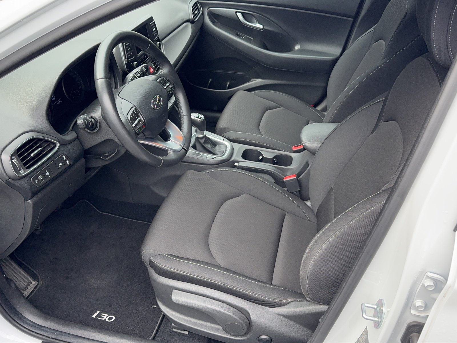 HYUNDAI i30 1.4 T-GDi Origo, Benzin, Occasion / Gebraucht, Handschaltung - 4