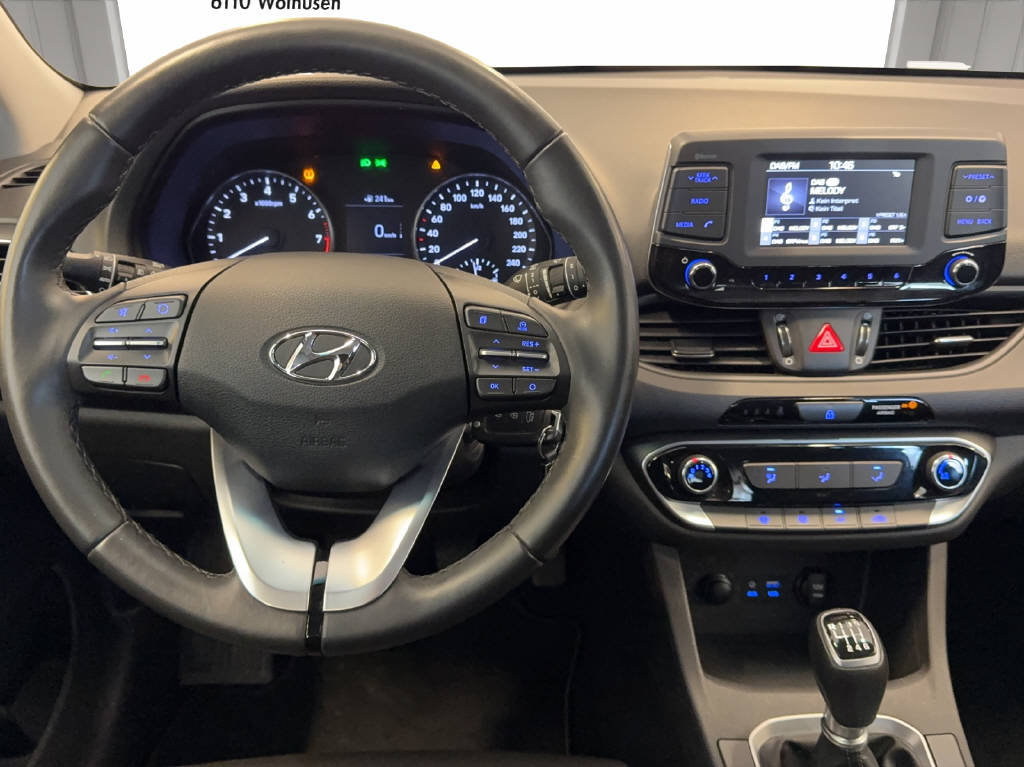 HYUNDAI i30 1.4 T-GDi Origo, Benzin, Occasion / Gebraucht, Handschaltung - 5