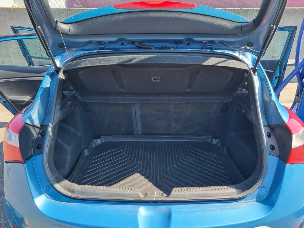 HYUNDAI i30 1.4 Comfort, Essence, Occasion / Utilisé, Manuelle - 4