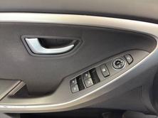 HYUNDAI i30 1.6 GDi Amplia, Essence, Occasion / Utilisé, Manuelle - 3