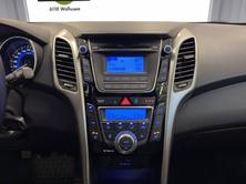 HYUNDAI i30 1.6 GDi Amplia, Essence, Occasion / Utilisé, Manuelle - 6