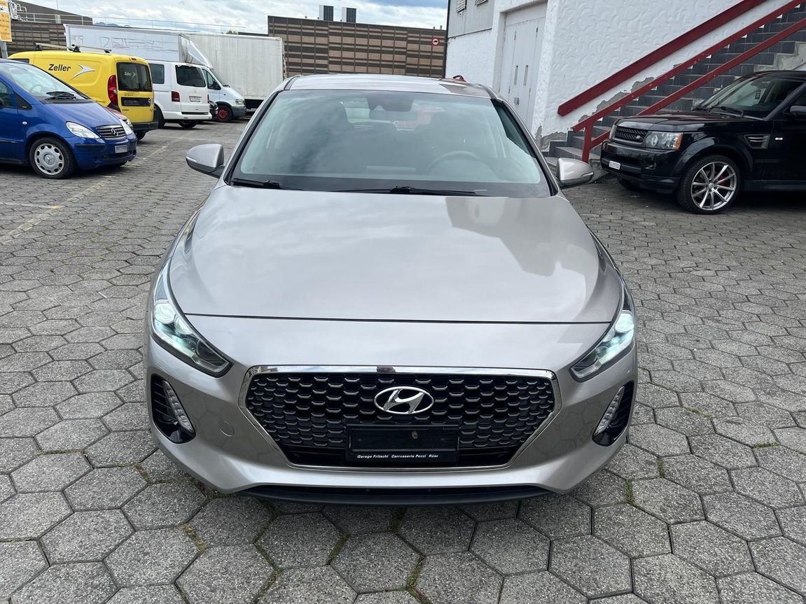 HYUNDAI i30 1.4 T-GDI Launch Plus DCT