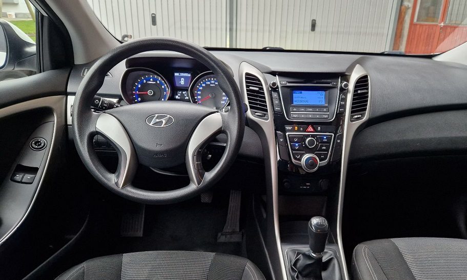 HYUNDAI i30 1.4 Pica, Benzin, Occasion / Gebraucht, Handschaltung - 6