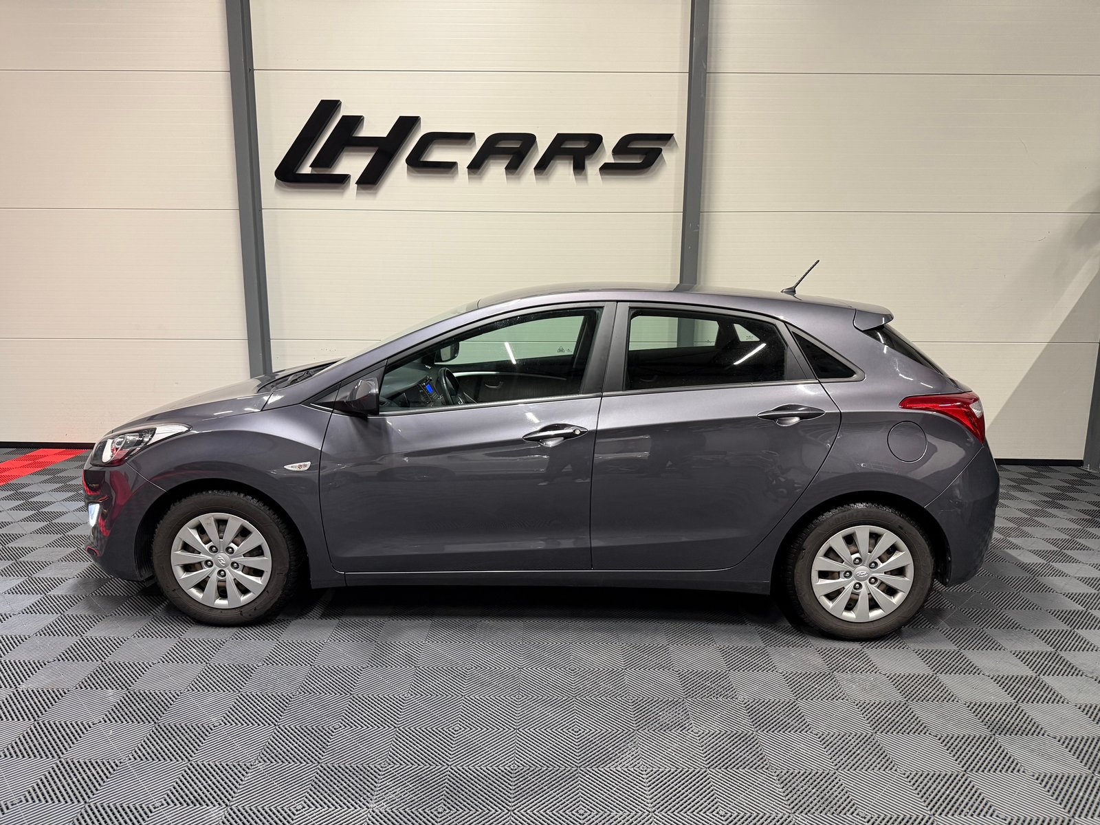 HYUNDAI i30 1.4 Pica, Benzin, Occasion / Gebraucht, Handschaltung - 2