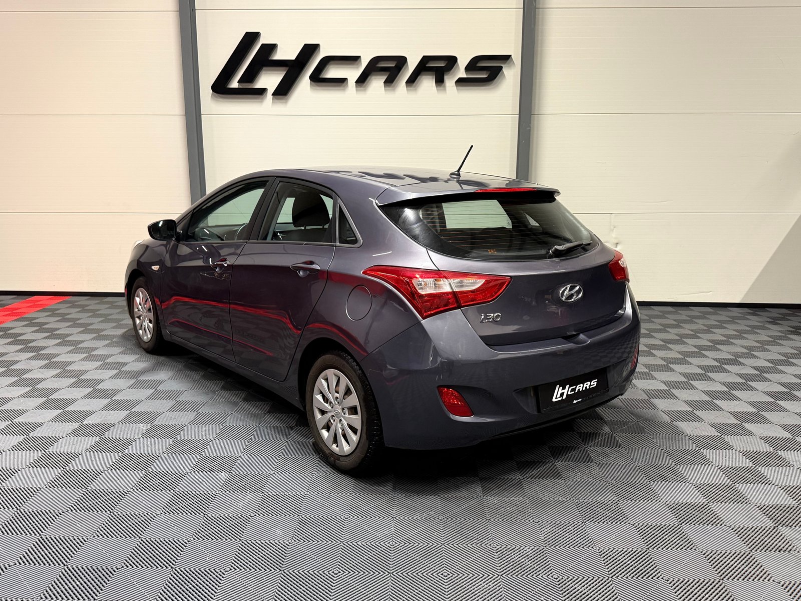 HYUNDAI i30 1.4 Pica, Benzin, Occasion / Gebraucht, Handschaltung - 3