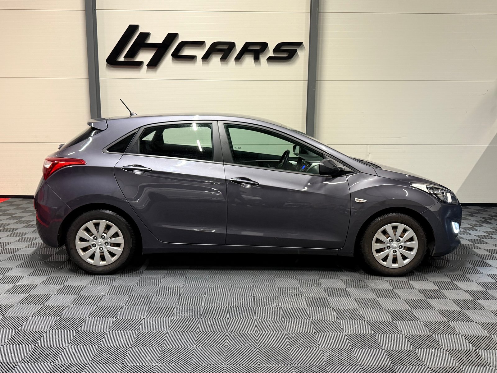 HYUNDAI i30 1.4 Pica, Benzin, Occasion / Gebraucht, Handschaltung - 5