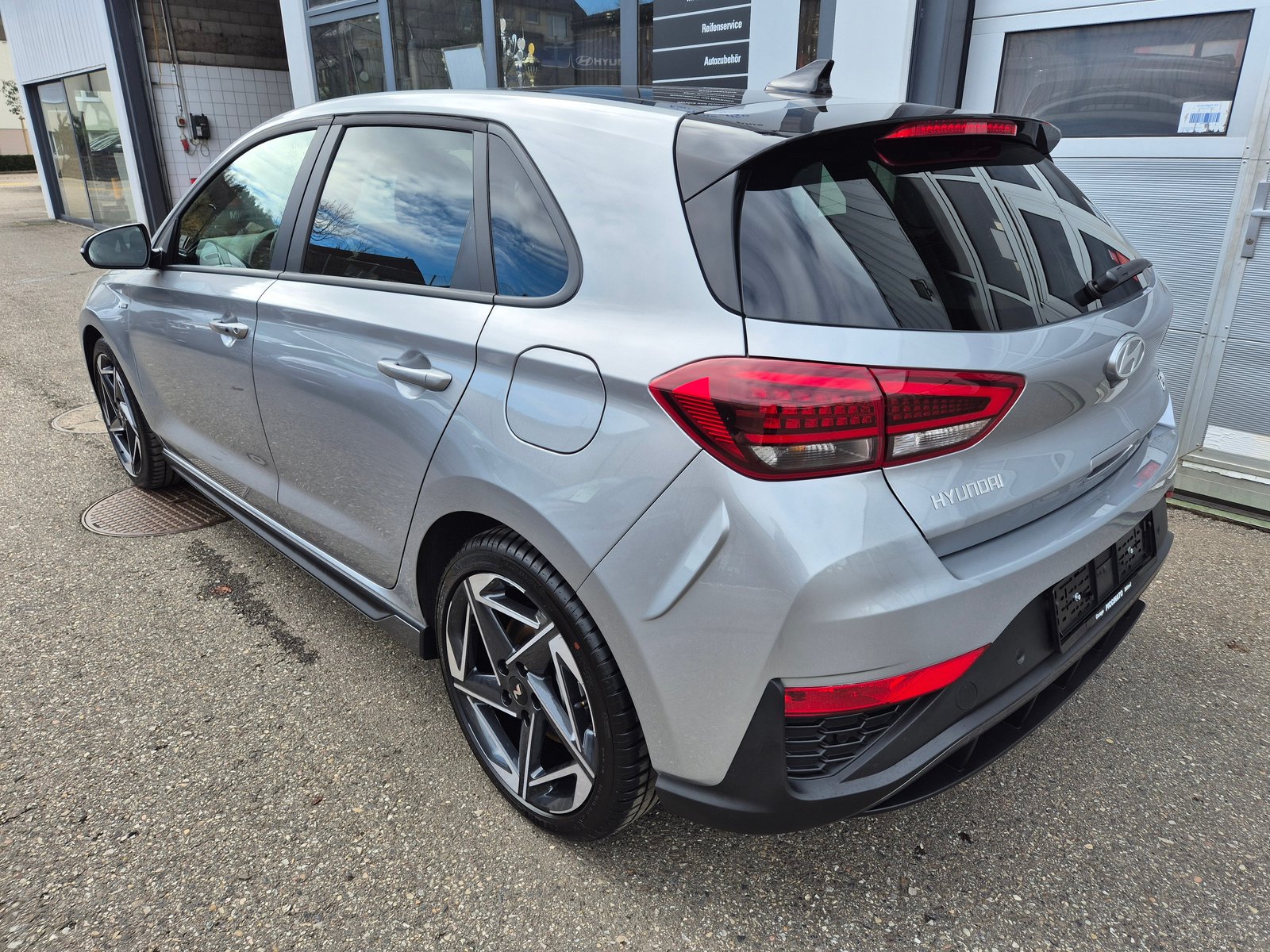 HYUNDAI i30 1.5 T-GDi N Line 48V MH DCT, Mild-Hybrid Petrol/Electric, Second hand / Used, Automatic - 3