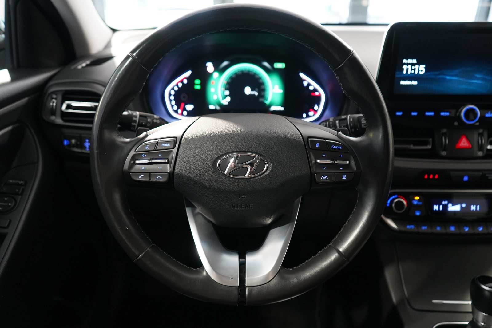 HYUNDAI i30 1.5 T-GDi Vertex, Mild-Hybrid Benzin/Elektro, Occasion / Gebraucht, Automatik - 7