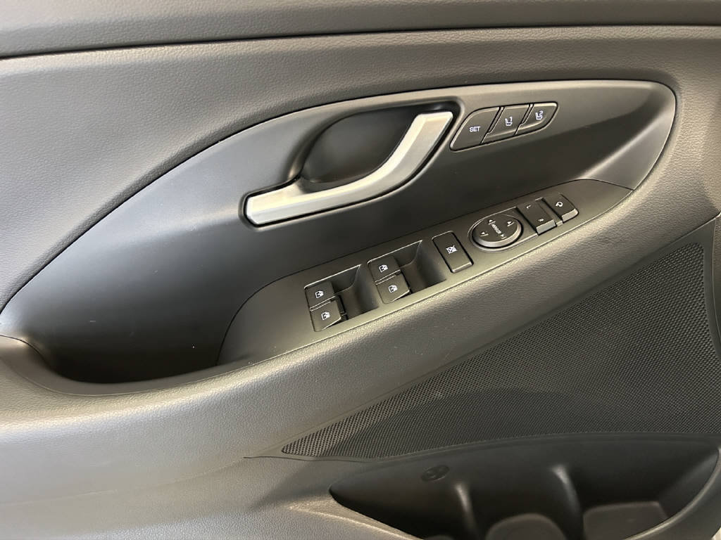 HYUNDAI i30 1.5 T-GDi N-Line, Hybride Léger Essence/Électricité, Occasion / Utilisé, Automatique - 3