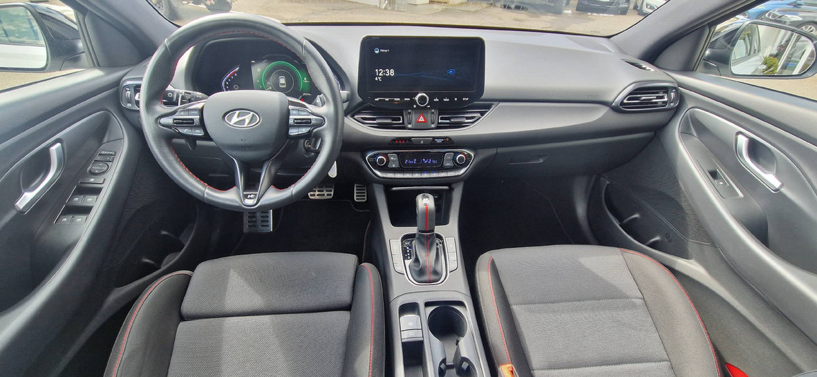 HYUNDAI i30 1.5 T-GDi N-Line, Mild-Hybrid Benzin/Elektro, Occasion / Gebraucht, Automatik - 6