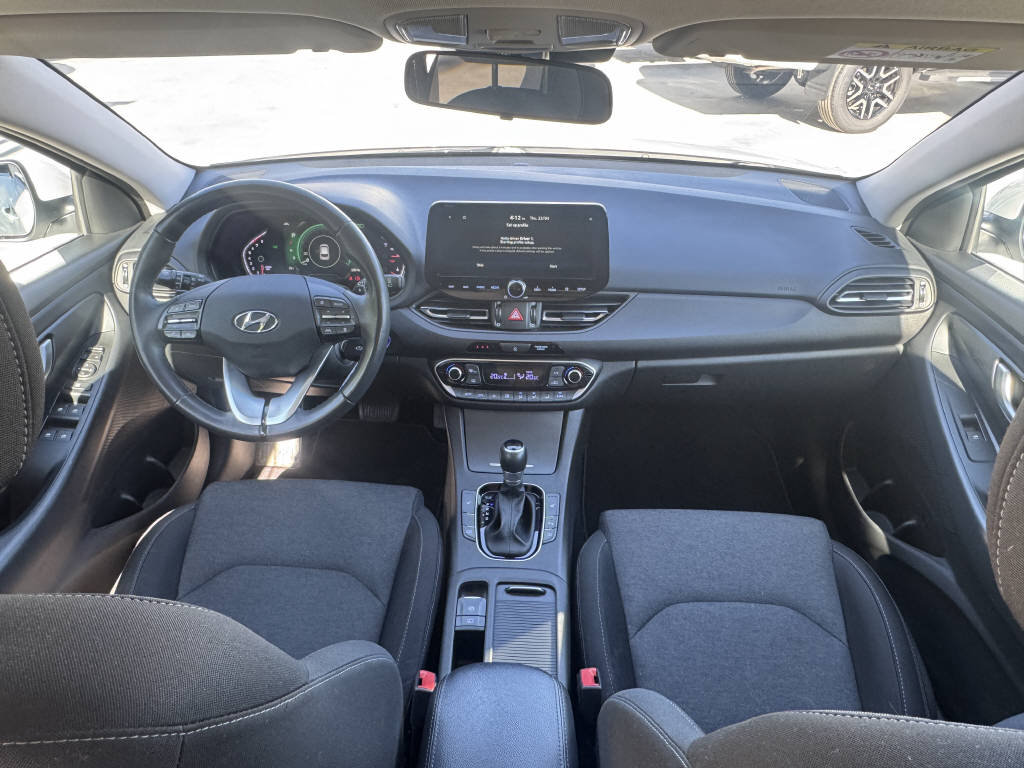 HYUNDAI i30 1.5 T-GDi Amplia, Mild-Hybrid Petrol/Electric, Second hand / Used, Automatic - 6