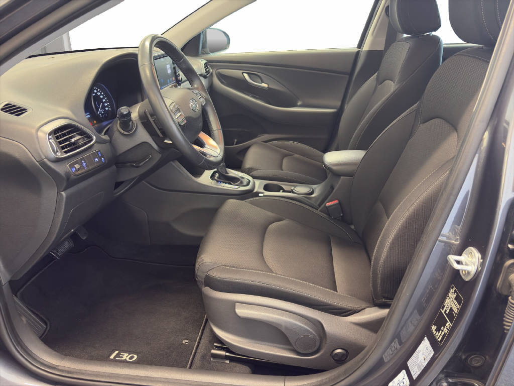 HYUNDAI i30 1.4 T-GDi Amplia, Benzin, Occasion / Gebraucht, Automatik - 4