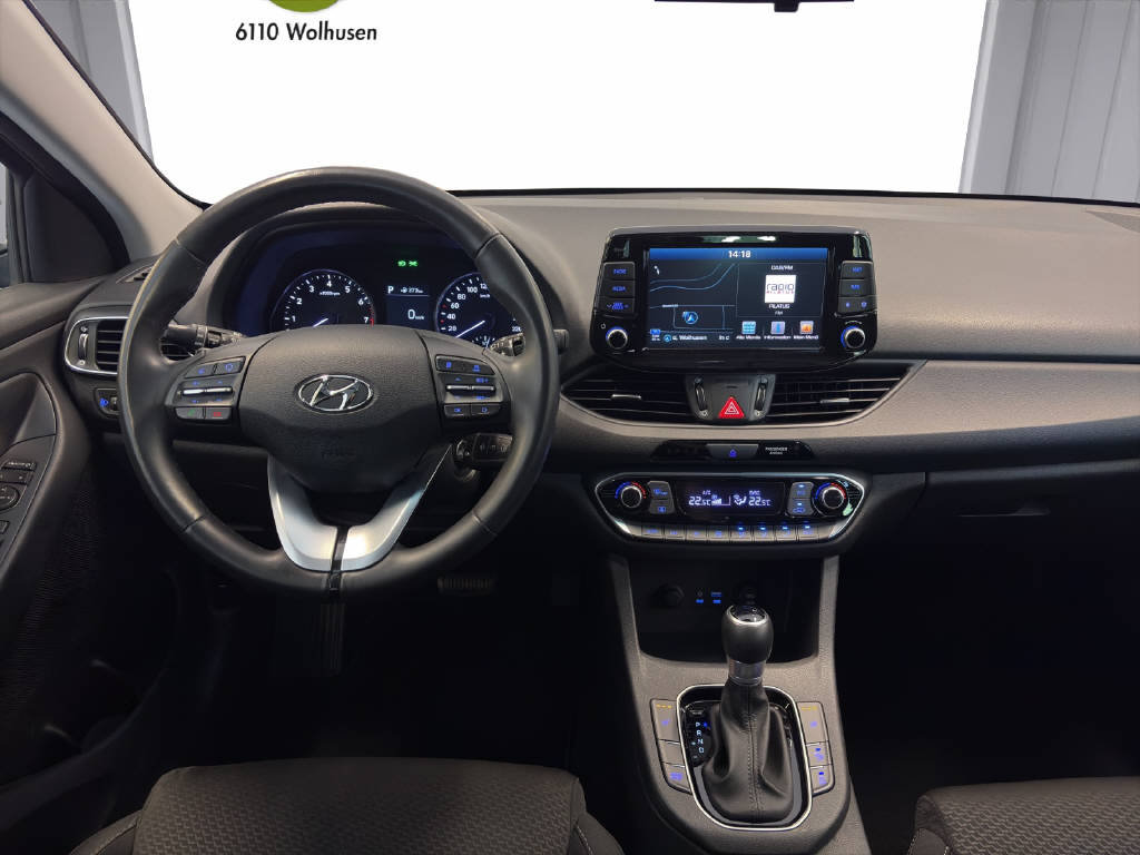 HYUNDAI i30 1.4 T-GDi Amplia, Benzin, Occasion / Gebraucht, Automatik - 5