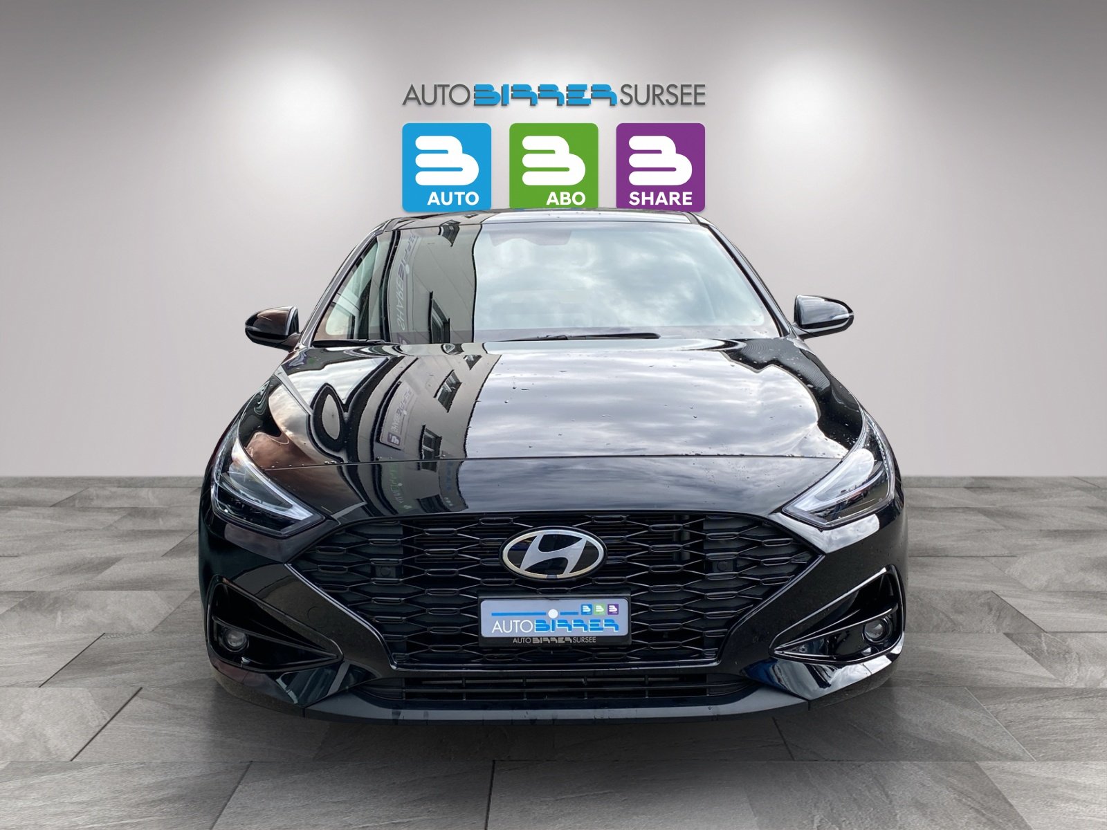 HYUNDAI i30 1.5 T-GDi Amplia, Mild-Hybrid Petrol/Electric, Second hand / Used, Automatic - 2