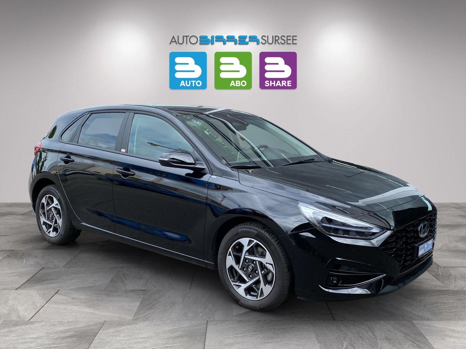 HYUNDAI i30 1.5 T-GDi Amplia, Mild-Hybrid Petrol/Electric, Second hand / Used, Automatic - 3