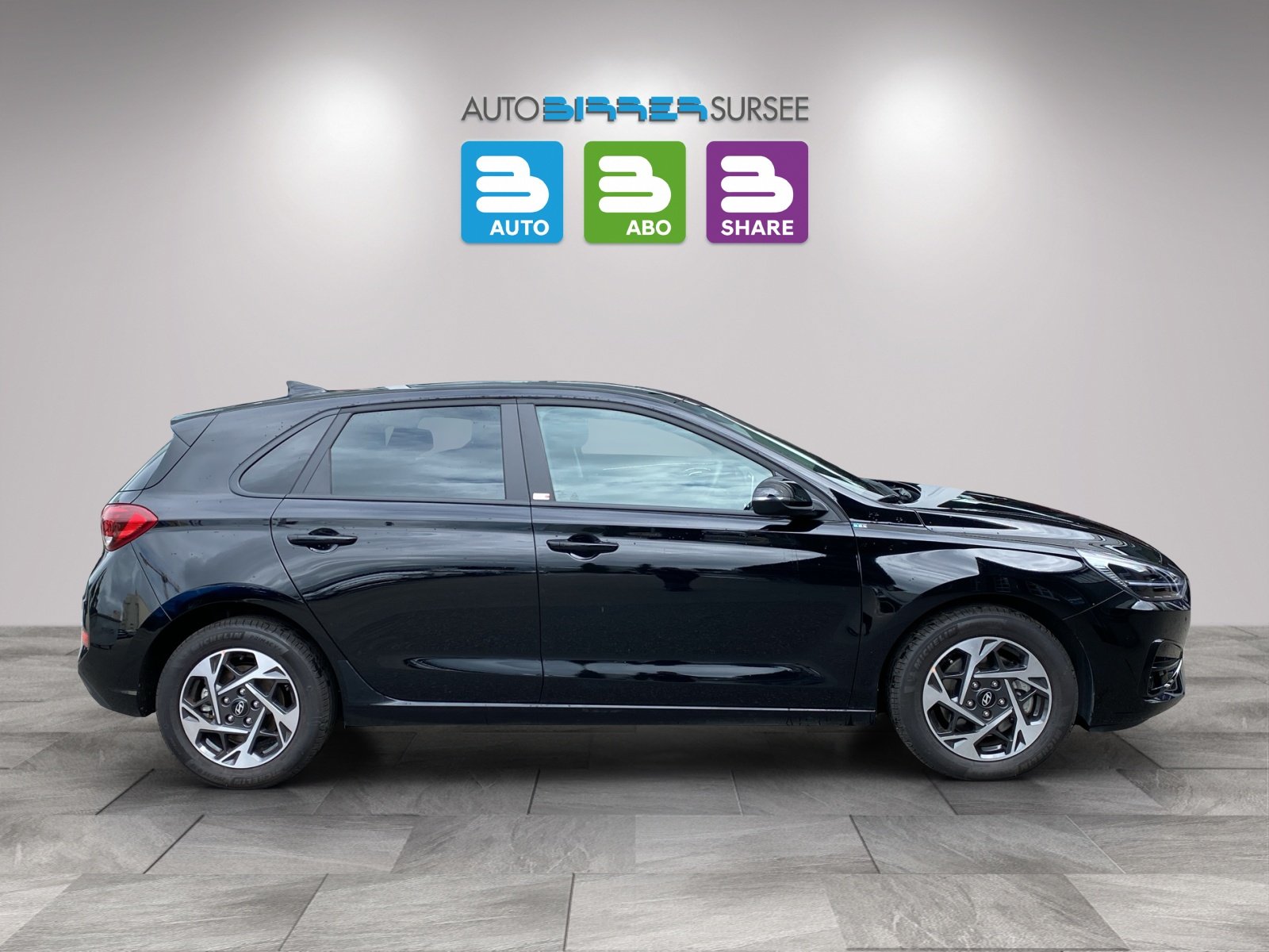 HYUNDAI i30 1.5 T-GDi Amplia, Mild-Hybrid Petrol/Electric, Second hand / Used, Automatic - 4
