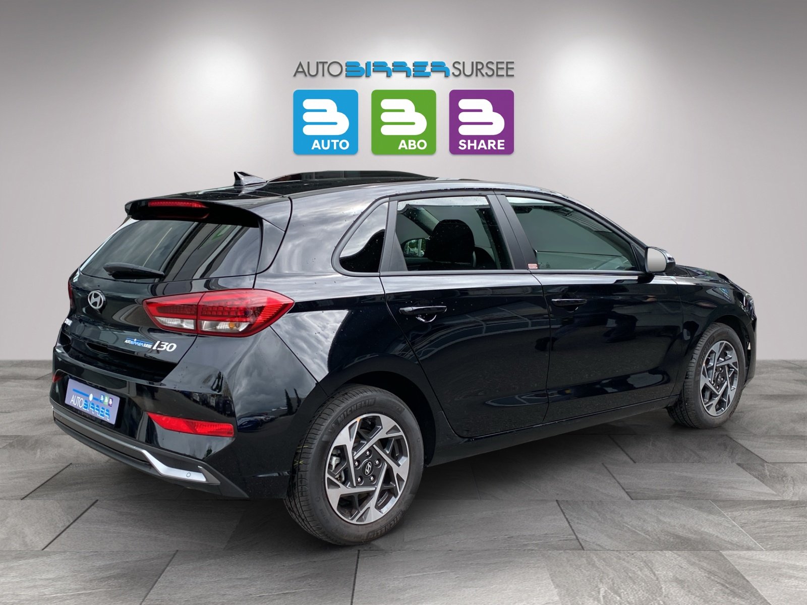 HYUNDAI i30 1.5 T-GDi Amplia, Mild-Hybrid Petrol/Electric, Second hand / Used, Automatic - 5