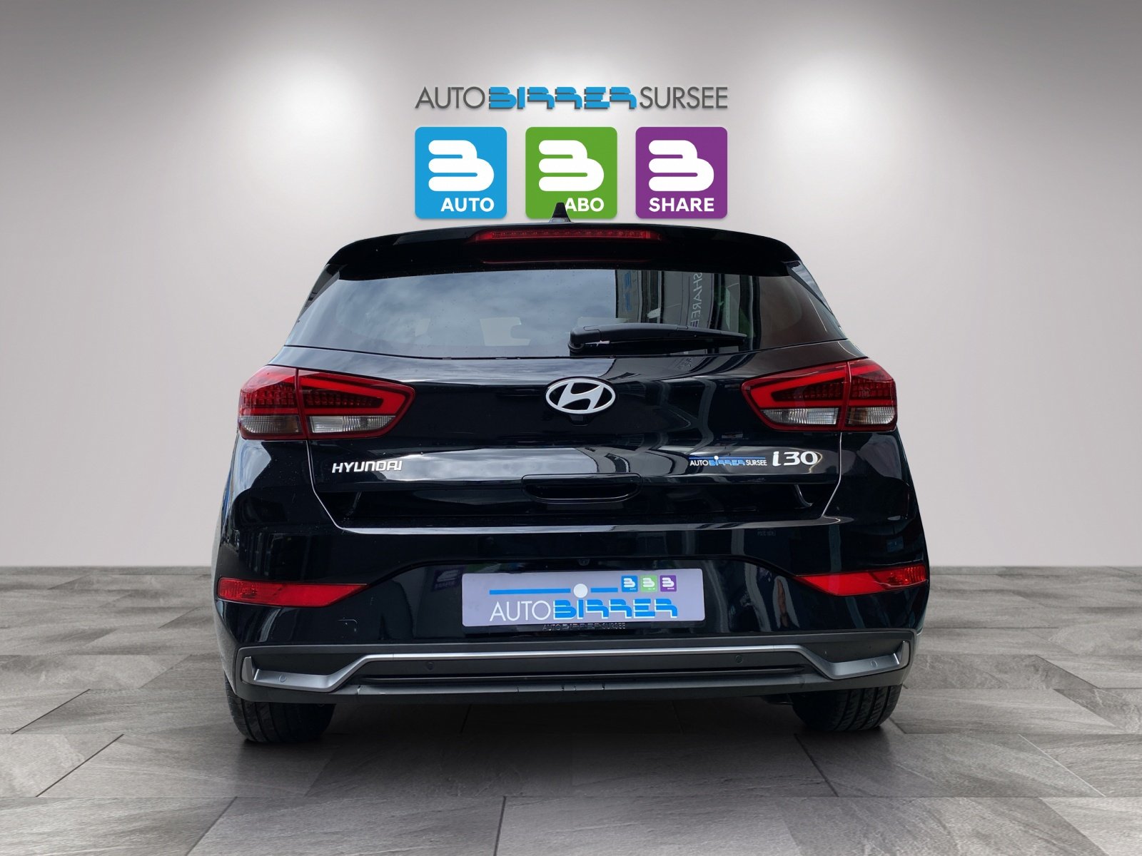 HYUNDAI i30 1.5 T-GDi Amplia, Mild-Hybrid Petrol/Electric, Second hand / Used, Automatic - 6