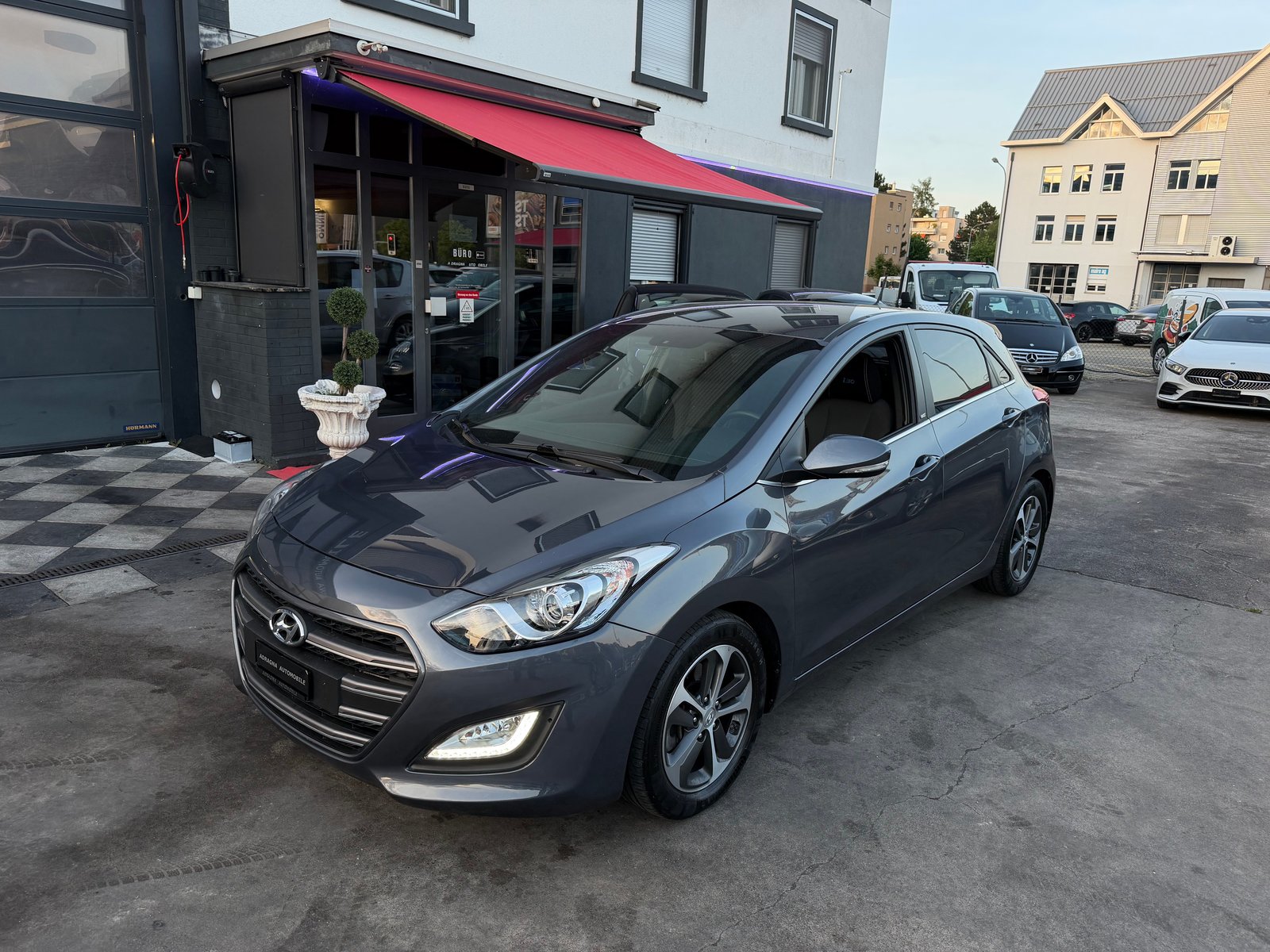 HYUNDAI i30 1.6 CRDi GO Automatic DCT, Diesel, Occasion / Utilisé, Automatique - 4