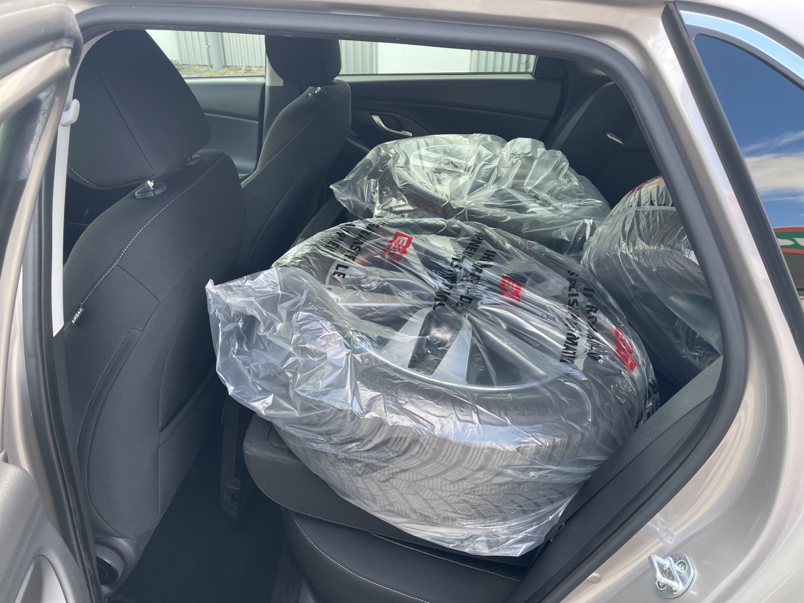 HYUNDAI i30 1.4 T-GDi Launch, Essence, Occasion / Utilisé, Automatique - 7