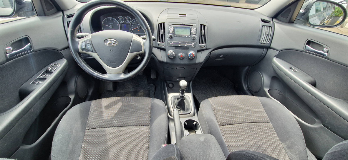 HYUNDAI i30 1.6 CRDi Style, Diesel, Occasion / Gebraucht, Handschaltung - 5