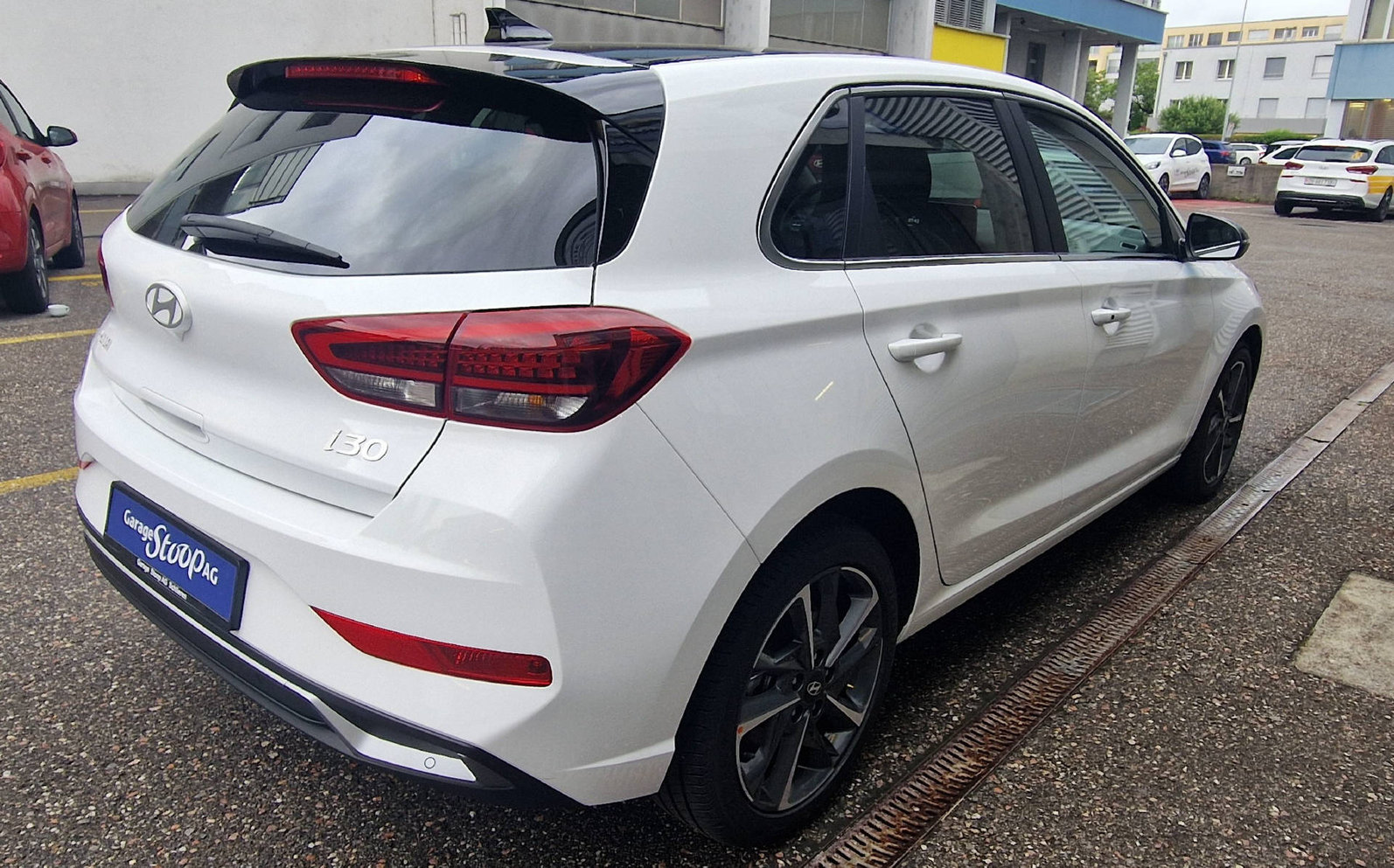 HYUNDAI i30 1.5 T-GDi Vertex, Mild-Hybrid Benzin/Elektro, Occasion / Gebraucht, Automatik - 6