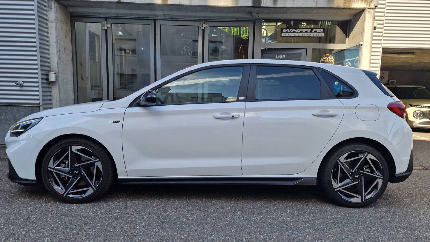 HYUNDAI i30 1.5 T-GDi N-Line, Mild-Hybrid Benzin/Elektro, Occasion / Gebraucht, Automatik - 2